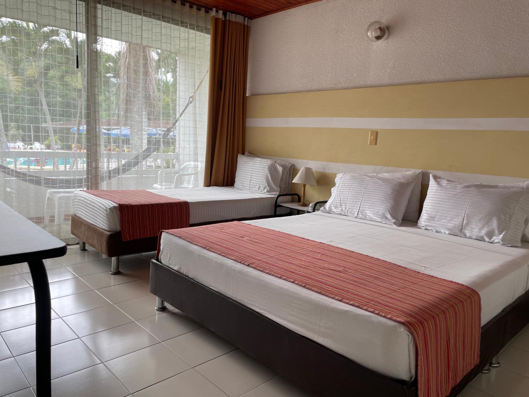 Hotel Hacienda El Diamante Villeta Esterno foto