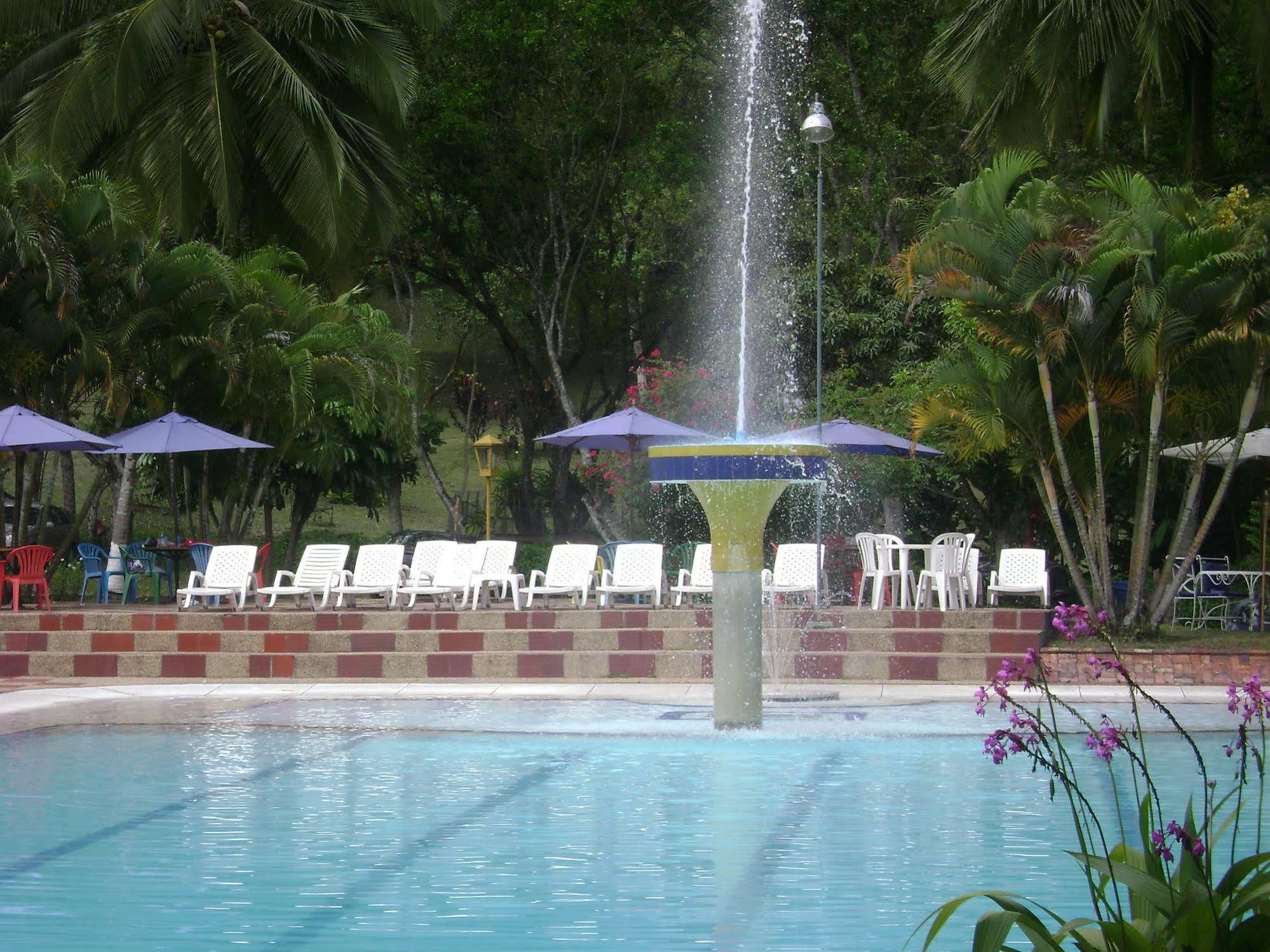 Hotel Hacienda El Diamante Villeta Esterno foto