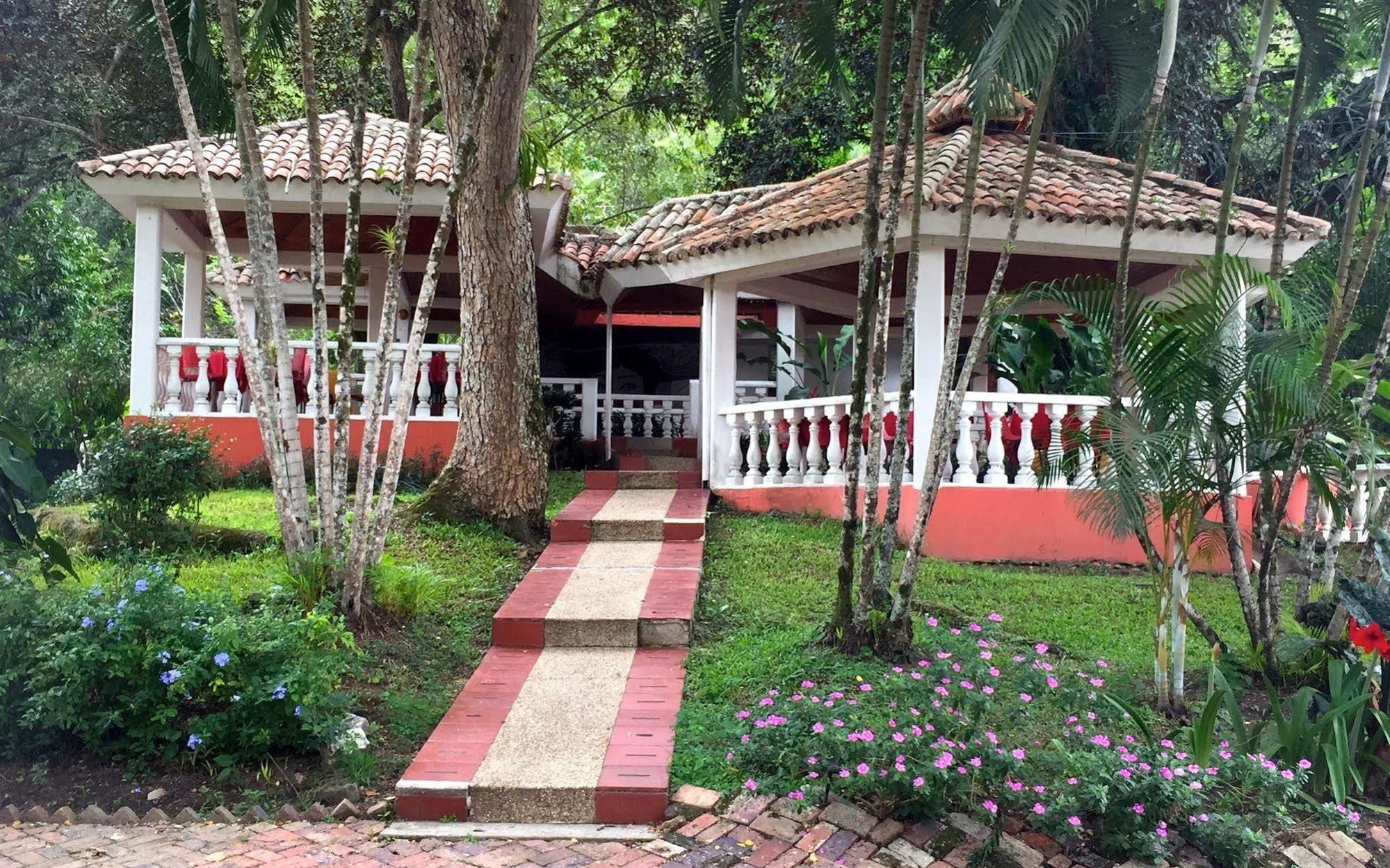 Hotel Hacienda El Diamante Villeta Esterno foto